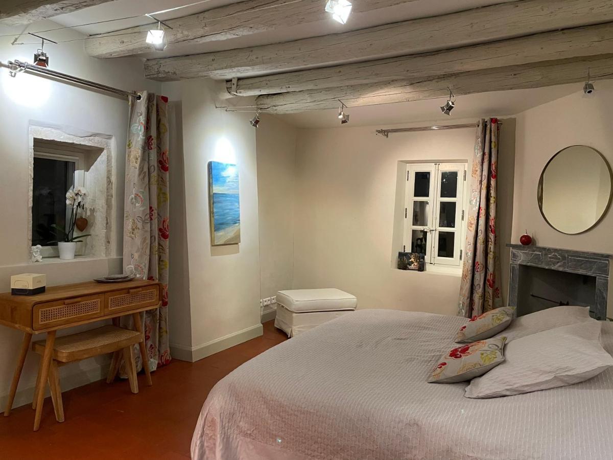 Bed and Breakfast Ermitage Notre Dame De Vacquieres Noves Exterior foto