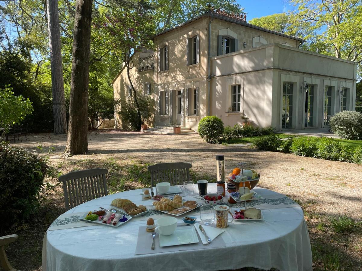 Bed and Breakfast Ermitage Notre Dame De Vacquieres Noves Exterior foto