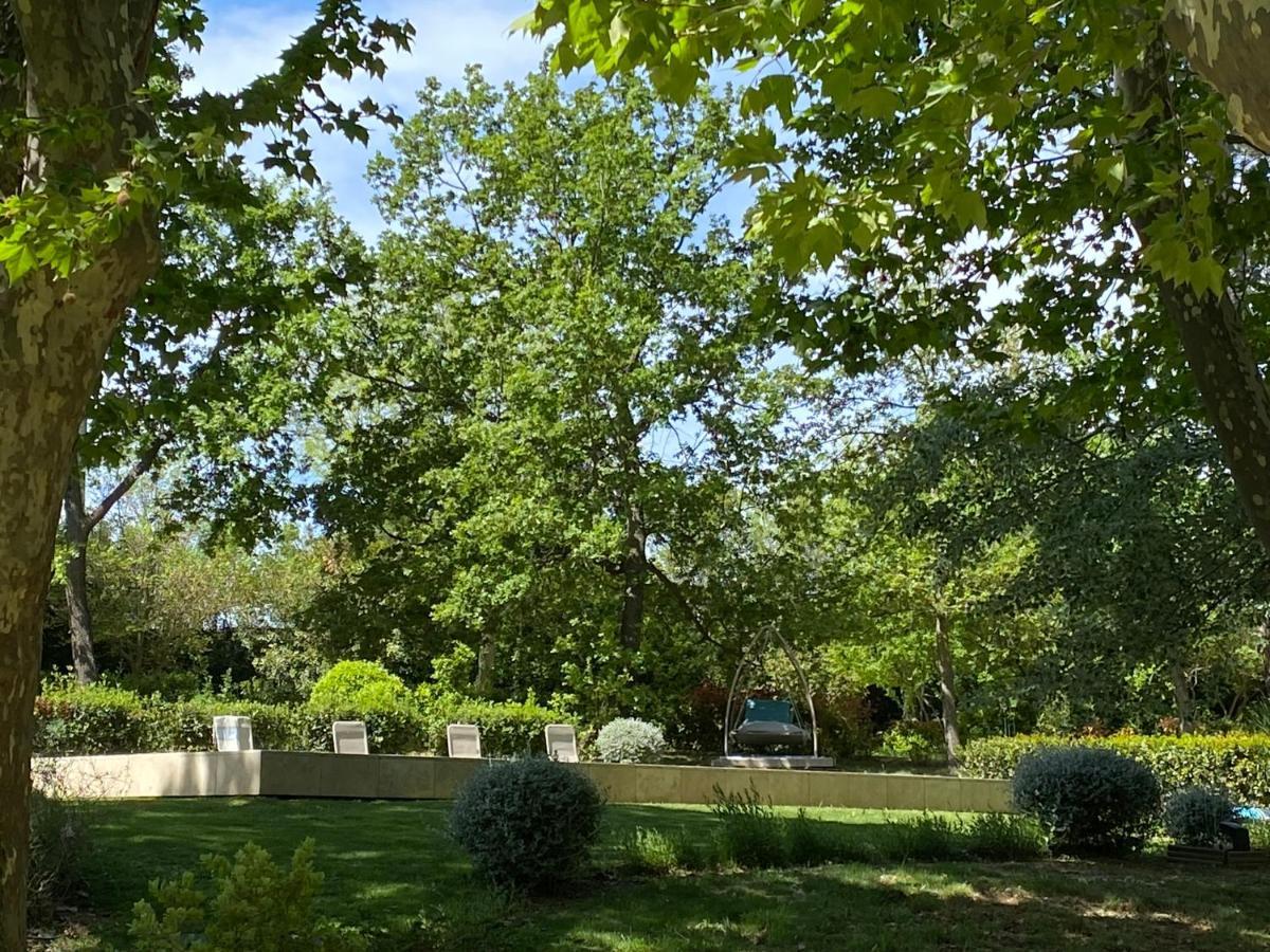 Bed and Breakfast Ermitage Notre Dame De Vacquieres Noves Exterior foto