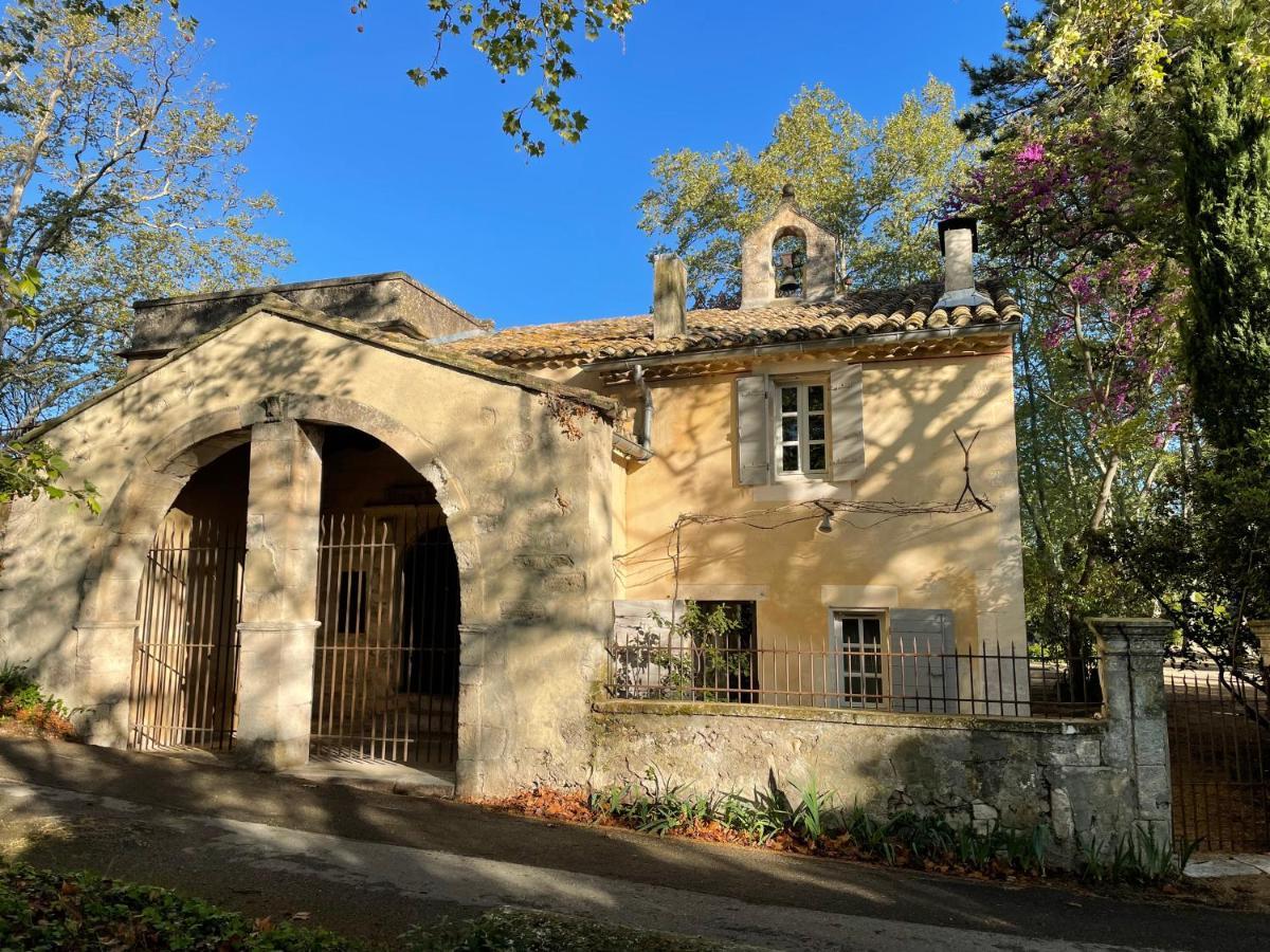Bed and Breakfast Ermitage Notre Dame De Vacquieres Noves Exterior foto