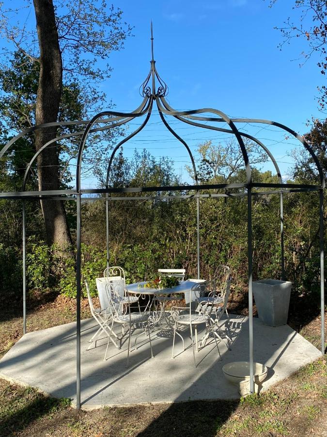 Bed and Breakfast Ermitage Notre Dame De Vacquieres Noves Exterior foto